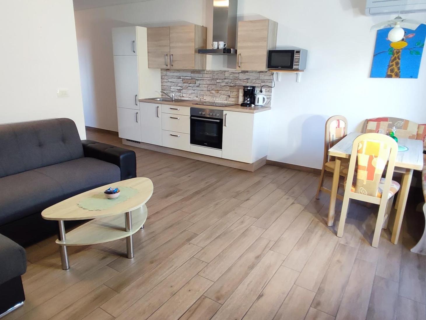 Apartment And Wellness Jelovca